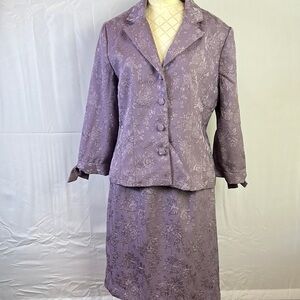 Jessica Howard Purple Skirt Set Size 10. Elastic waistband lined skirt.